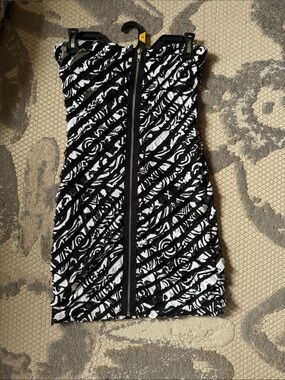 2012 tube dress zipper size medium made by symphony